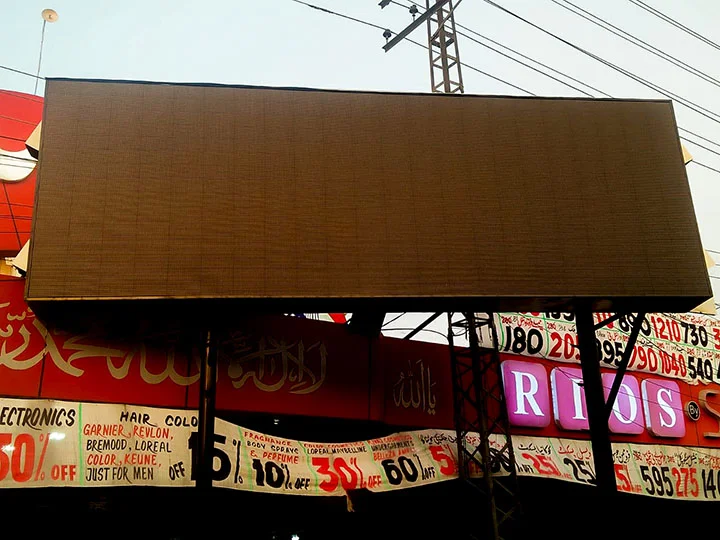 Project 202 – EURO STORE SMD SCREEN IN LAHORE