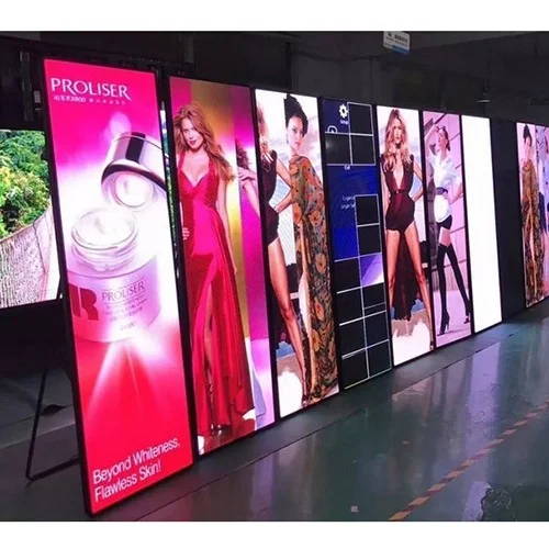 Standee-SMD