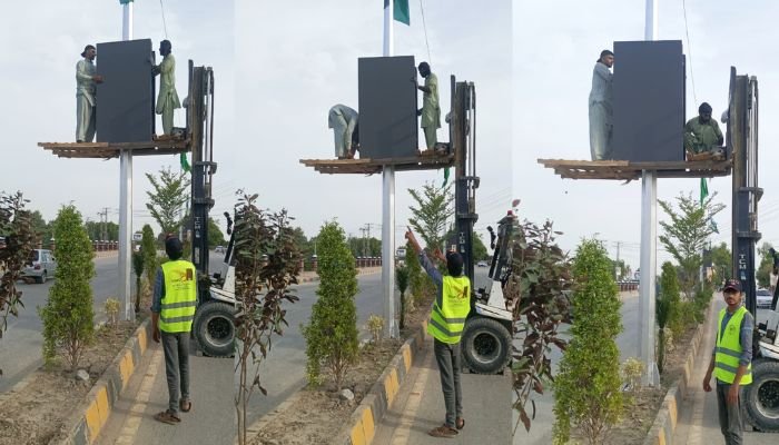 200 P5 SMD Pole Streamer Install at Sukkur Govt by Smart One Power Solution